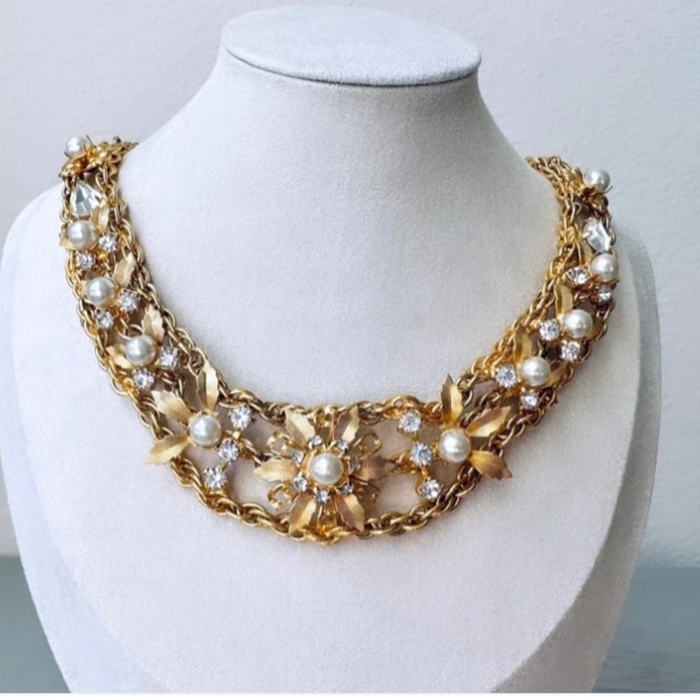 Vintage Bridal Elegant Gold Woven Chain and Cream Pearl Floral Necklace